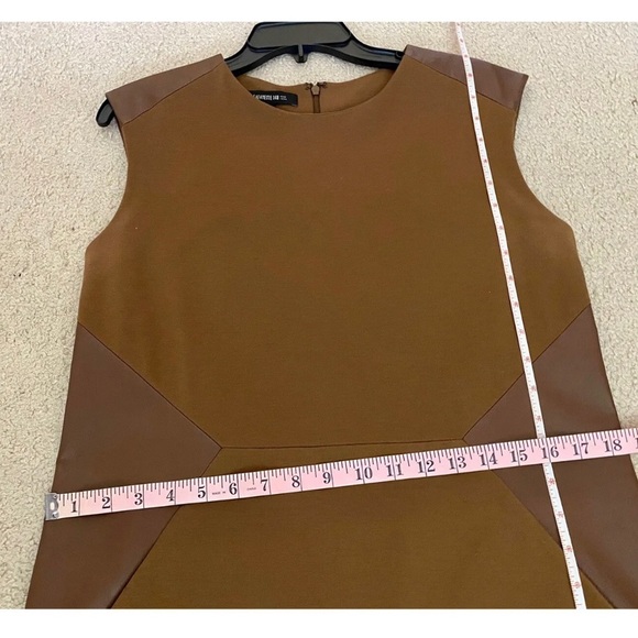 Lafayette 148 shift style crew neck dress with pockets - Picture 17 of 17